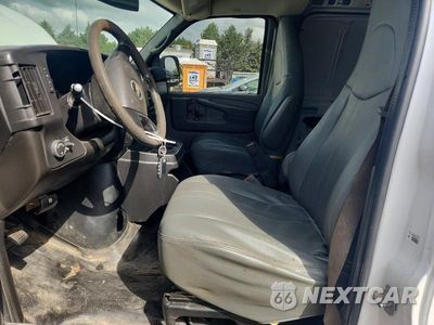 Zdjęcie 7 z 12 samochodu: 2015 CHEVROLET EXPRESS G2500 VAN VIN:1GCWGFFF8F1106252 - miniatura