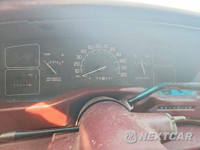 Zdjęcie 9 z 12 samochodu: 1996 BUICK ROADMASTER VIN:1G4BN52P8TR413314 - miniatura