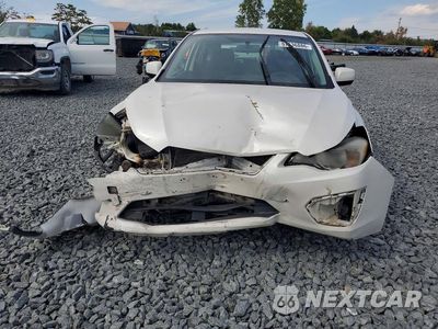 Piąte zdjęcie samochodu w środku: 2014 SUBARU IMPREZA PREMIUM VIN:JF1GPAC63E8262917 - miniatura