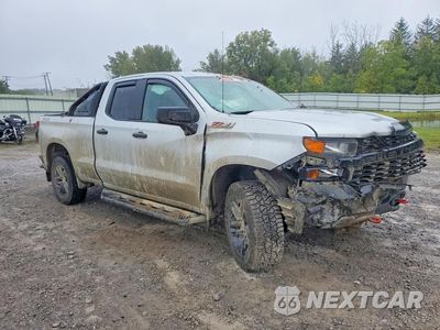 Czwarte zdjęcie samochodu z boku: 2019 CHEVROLET SILVERADO K1500 TRAIL BOSS CUSTOM VIN:1GCRYCEF2KZ272756 - miniatura
