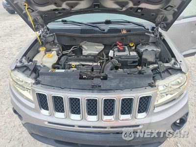 Zdjęcie 12 z 13 samochodu: 2016 JEEP COMPASS LATITUDE VIN:1C4NJCEA9GD628230 - miniatura