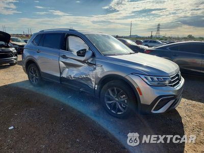 Czwarte zdjęcie samochodu z boku: 2022 VOLKSWAGEN TIGUAN SE VIN:3VV2B7AX0NM104338 - miniatura