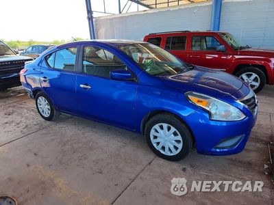 Czwarte zdjęcie samochodu z boku: 2016 NISSAN VERSA 1.6 SV VIN:3N1CN7AP3GL840583 - miniatura