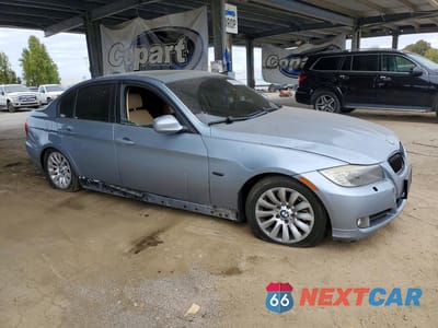 Czwarte zdjęcie samochodu z boku: 2009 BMW 328 XI SULEV VIN:WBAPK53539A644447 - miniatura