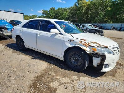 Czwarte zdjęcie samochodu z boku: 2010 TOYOTA CAMRY BASE VIN:4T1BF3EK6AU569475 - miniatura