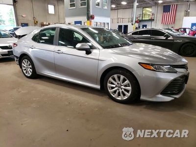Czwarte zdjęcie samochodu z boku: 2020 TOYOTA CAMRY LE VIN:4T1C11AK8LU991490 - miniatura