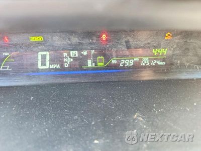 Zdjęcie 9 z 13 samochodu: 2013 TOYOTA PRIUS V THREE VIN:JTDZN3EU9D3203723 - miniatura
