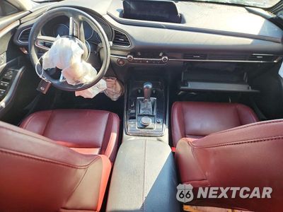 Zdjęcie 8 z 13 samochodu: 2023 MAZDA CX-30 PREFERRED VIN:3MVDMBCM3PM538990 - miniatura