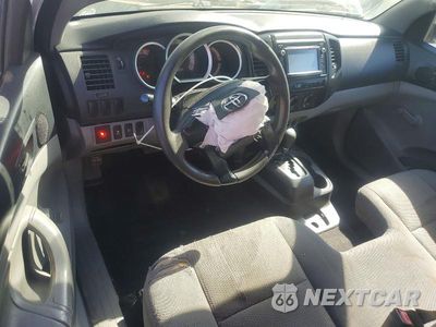 Zdjęcie 8 z 12 samochodu: 2014 TOYOTA TACOMA BASE VIN:5TFNX4CN2EX034181 - miniatura