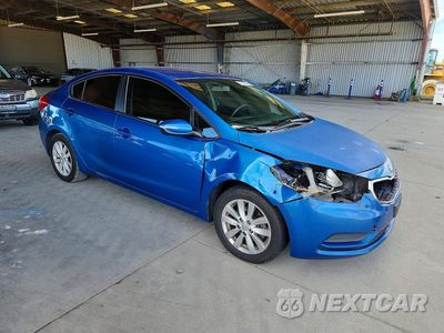 Czwarte zdjęcie samochodu z boku: 2014 KIA FORTE LX VIN:KNAFX4A61E5232856 - miniatura