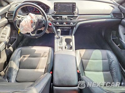 Zdjęcie 8 z 12 samochodu: 2018 HONDA ACCORD SPORT VIN:1HGCV1F36JA026413 - miniatura