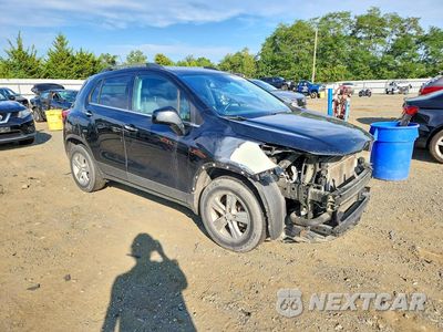 Czwarte zdjęcie samochodu z boku: 2019 CHEVROLET TRAX 1LT VIN:3GNCJLSB1KL240097 - miniatura