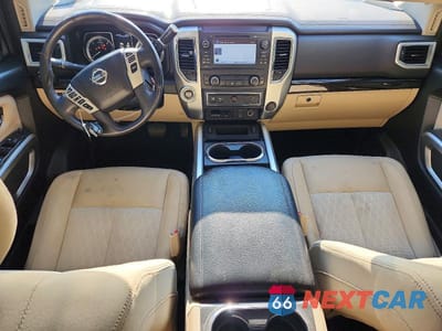 Zdjęcie 8 z 12 samochodu: 2016 NISSAN TITAN XD SV VIN:1N6BA1F2XGN503601 - miniatura