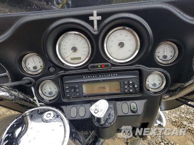 Zdjęcie 7 z 9 samochodu: 2006 HARLEY-DAVIDSON FLHXI VIN:1HD1KBW156Y706545 - miniatura