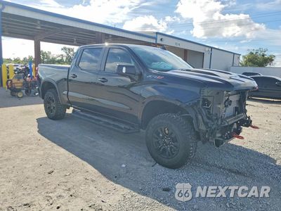 Czwarte zdjęcie samochodu z boku: 2026 CHEVROLET SILVERADO K1500 ZR2 VIN:3GCUKHEL2TG205719 - miniatura