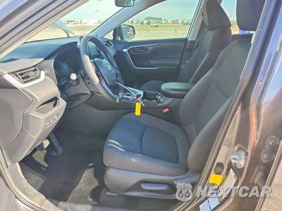 Zdjęcie 7 z 14 samochodu: 2021 TOYOTA RAV4 LE VIN:4T3LWRFV1MU035800 - miniatura