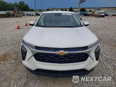 Piąte zdjęcie samochodu w środku: 2025 CHEVROLET TRAX LS VIN:KL77LFEP3SC157339 - miniatura