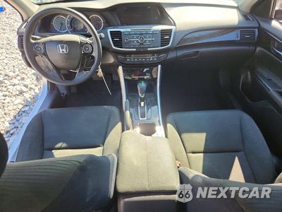 Zdjęcie 8 z 13 samochodu: 2017 HONDA ACCORD LX VIN:1HGCR2F37HA246681 - miniatura