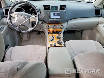 Zdjęcie 8 z 12 samochodu: 2010 TOYOTA HIGHLANDER HYBRID VIN:JTEBW3EHXA2038540 - miniatura