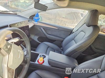 Zdjęcie 9 z 12 samochodu: 2025 TESLA MODEL Y VIN:7SAYGDED8SF253981 - miniatura