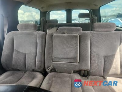 Zdjęcie 10 z 13 samochodu: 2003 CHEVROLET SUBURBAN C1500 VIN:1GNEC16Z33J202863 - miniatura