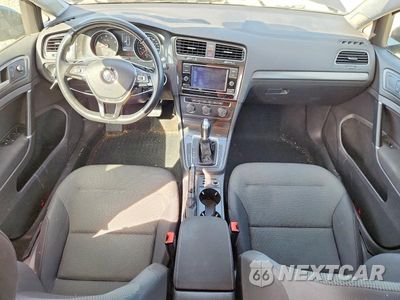 Zdjęcie 8 z 12 samochodu: 2018 VOLKSWAGEN GOLF SPORTWAGEN S VIN:3VW117AU6JM752454 - miniatura