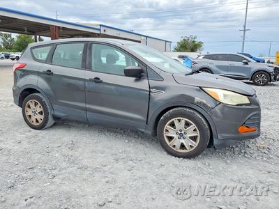 Czwarte zdjęcie samochodu z boku: 2016 FORD ESCAPE S VIN:1FMCU0F73GUC19250 - miniatura
