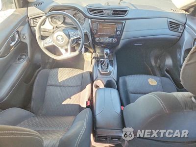 Zdjęcie 8 z 12 samochodu: 2018 NISSAN ROGUE S VIN:KNMAT2MV0JP505686 - miniatura