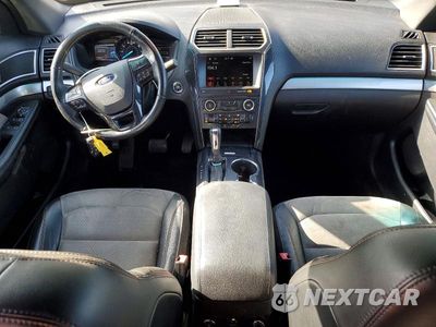Zdjęcie 8 z 14 samochodu: 2017 FORD EXPLORER XLT VIN:1FM5K8D88HGA88759 - miniatura