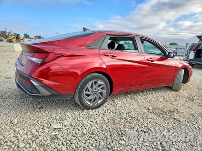 Trzecie zdjęcie samochodu z tyłu: 2024 HYUNDAI ELANTRA SEL VIN:KMHLM4DG5RU753413 - miniatura