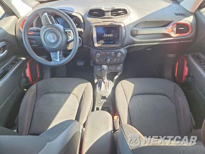 Zdjęcie 8 z 12 samochodu: 2023 JEEP RENEGADE TRAILHAWK VIN:ZACNJDC13PPP23874 - miniatura