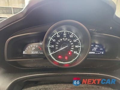 Zdjęcie 9 z 12 samochodu: 2017 MAZDA 3 SPORT VIN:3MZBN1U74HM155230 - miniatura