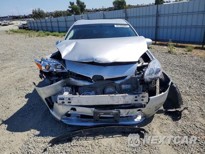 Piąte zdjęcie samochodu w środku: 2015 TOYOTA PRIUS FOUR VIN:JTDKN3DU5F0450390 - miniatura