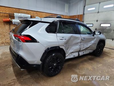 Trzecie zdjęcie samochodu z tyłu: 2023 TOYOTA RAV4 SE VIN:4T3T6RFV4PU116939 - miniatura