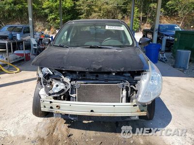 Piąte zdjęcie samochodu w środku: 2016 NISSAN VERSA 1.6 S VIN:3N1CN7AP2GL865863 - miniatura