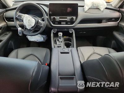 Zdjęcie 8 z 12 samochodu: 2026 TOYOTA GRAND HIGHLANDER XLE VIN:5TDAAAB54TS105660 - miniatura