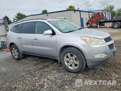 Czwarte zdjęcie samochodu z boku: 2009 CHEVROLET TRAVERSE LT VIN:1GNER23D49S109365 - miniatura