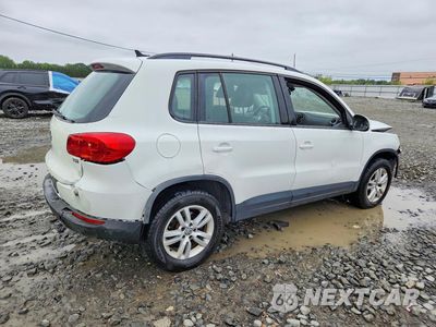 Trzecie zdjęcie samochodu z tyłu: 2017 VOLKSWAGEN TIGUAN S VIN:WVGAV7AX9HW512662 - miniatura