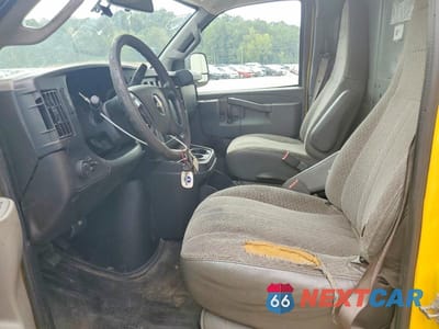 Zdjęcie 7 z 13 samochodu: 2021 CHEVROLET EXPRESS G2500 VIN:1GCWGAFP5M1173805 - miniatura