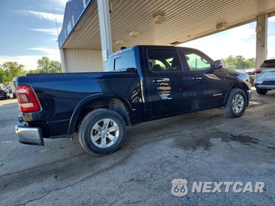 Trzecie zdjęcie samochodu z tyłu: 2019 RAM 1500 LARAMIE VIN:1C6SRFJT1KN736047 - miniatura
