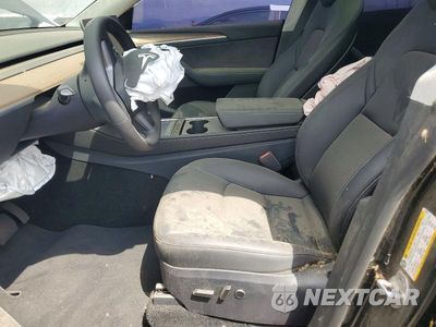 Zdjęcie 7 z 13 samochodu: 2025 TESLA MODEL Y VIN:7SAYGDED7SF219854 - miniatura