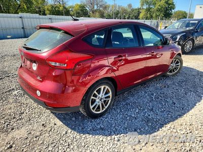 Trzecie zdjęcie samochodu z tyłu: 2016 FORD FOCUS SE VIN:1FADP3K22GL211809 - miniatura