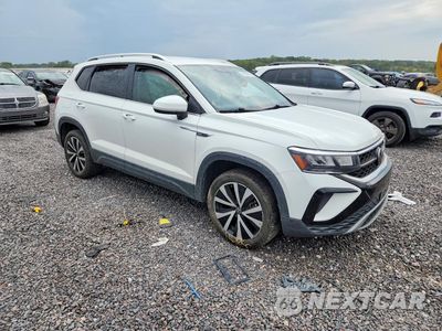 Czwarte zdjęcie samochodu z boku: 2022 VOLKSWAGEN TAOS SE VIN:3VVRX7B2XNM037184 - miniatura