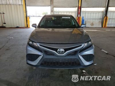 Piąte zdjęcie samochodu w środku: 2023 TOYOTA CAMRY SE VIN:4T1G11AK1PU786021 - miniatura