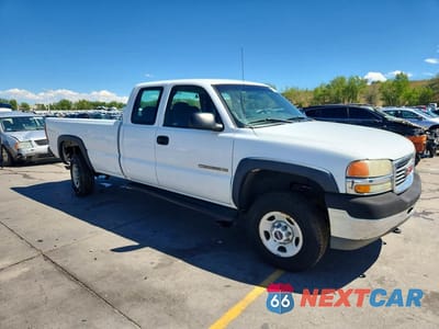 Czwarte zdjęcie samochodu z boku: 2002 GMC SIERRA K2500 HEAVY DUTY VIN:1GTHK29G72E210061 - miniatura