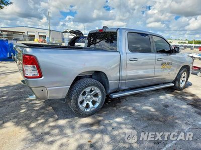 Trzecie zdjęcie samochodu z tyłu: 2019 RAM 1500 BIG HORN/LONE STAR VIN:1C6RREFT1KN717158 - miniatura