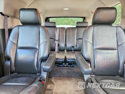 Zdjęcie 10 z 14 samochodu: 2011 GMC YUKON XL DENALI VIN:1GKS2MEF4BR372936 - miniatura