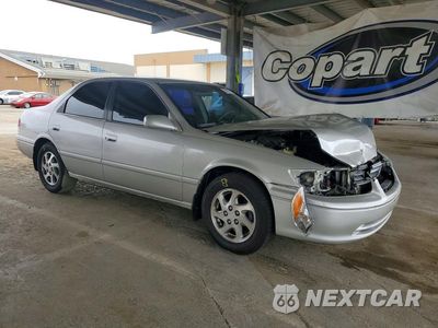 Czwarte zdjęcie samochodu z boku: 2000 TOYOTA CAMRY LE V6 VIN:4T1BF22K6YU105451 - miniatura