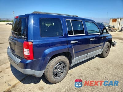 Trzecie zdjęcie samochodu z tyłu: 2013 JEEP PATRIOT SPORT VIN:1C4NJPBB6DD251341 - miniatura