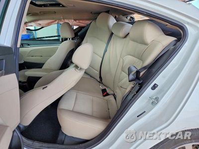 Zdjęcie 10 z 12 samochodu: 2018 HYUNDAI ELANTRA VALUE EDITION VIN:5NPD84LFXJH372368 - miniatura